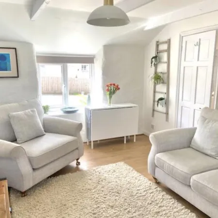 Idyllic Cornish Cottage, Superking Bed, Private Garden Dogs Welcome Truro Exterior photo