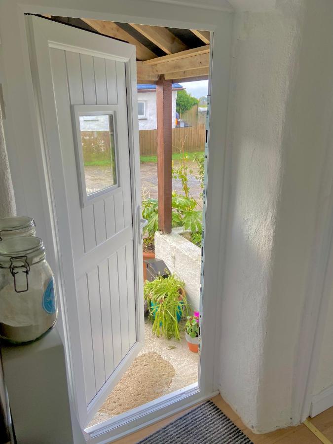 Idyllic Cornish Cottage, Superking Bed, Private Garden Dogs Welcome