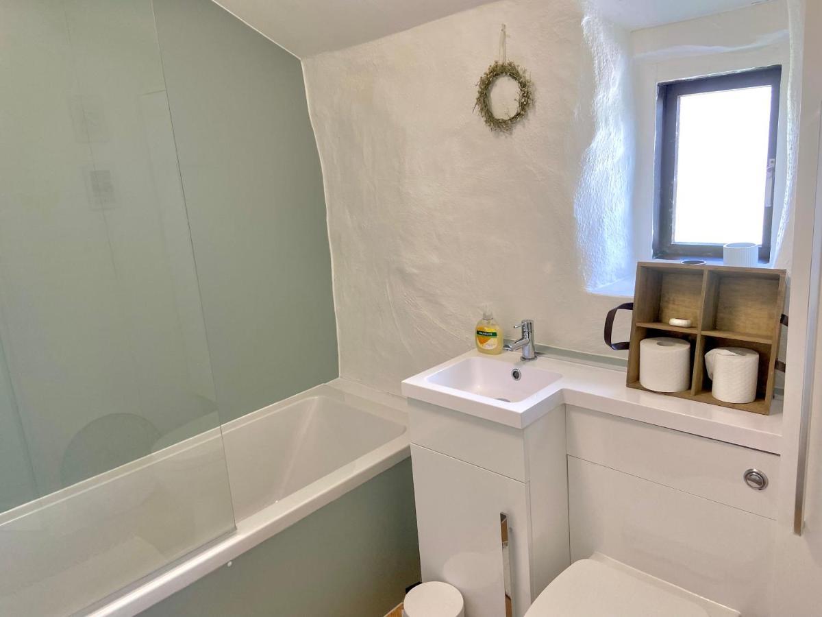 Idyllic Cornish Cottage, Superking Bed, Private Garden Dogs Welcome Сasa de vacaciones *